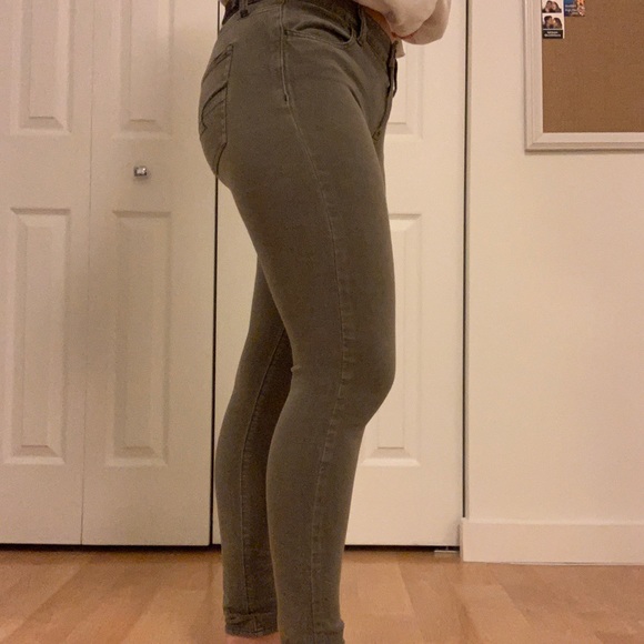 American Eagle Army Green Jeans - Picture 2 of 4